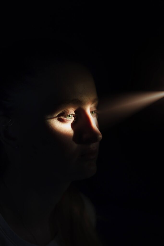 vehicle windows Tinting to reduce eye damage