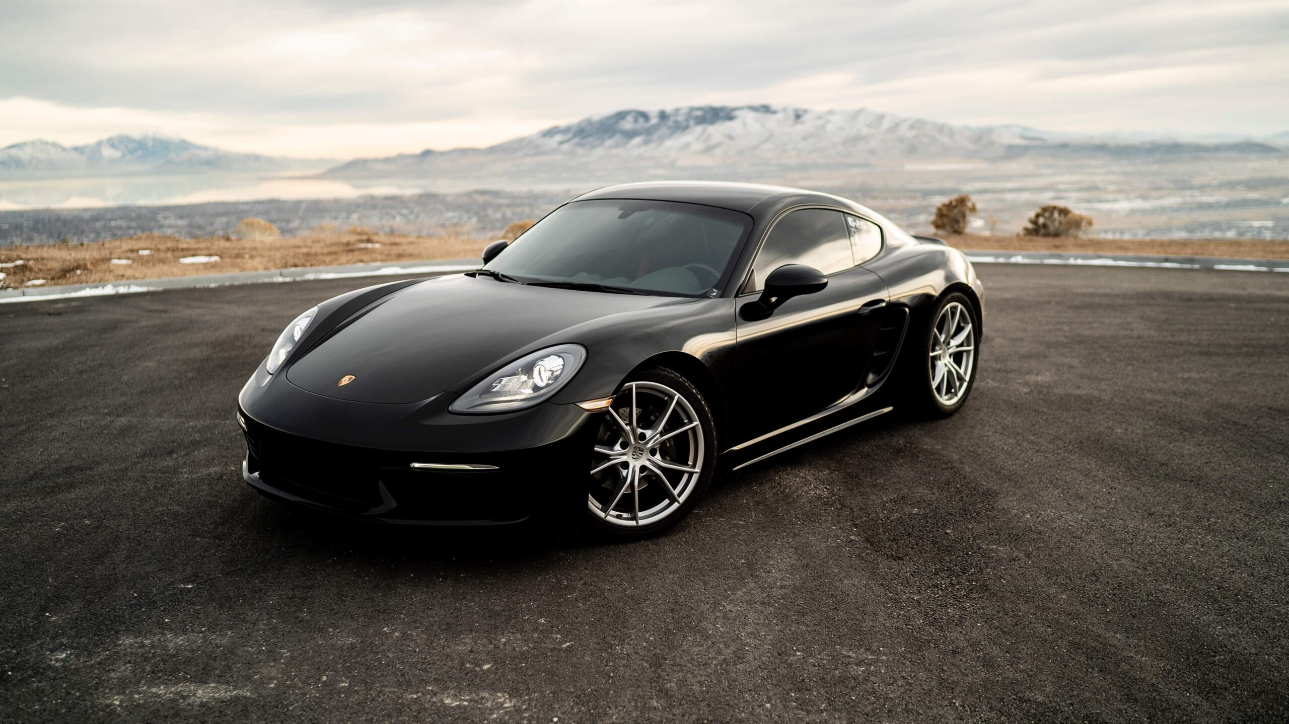 black-porsche-car
